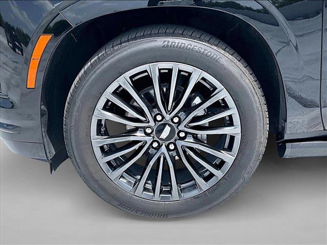 Used 2025 Cadillac Escalade ESV Sport Platinum AWD/4WD image 10