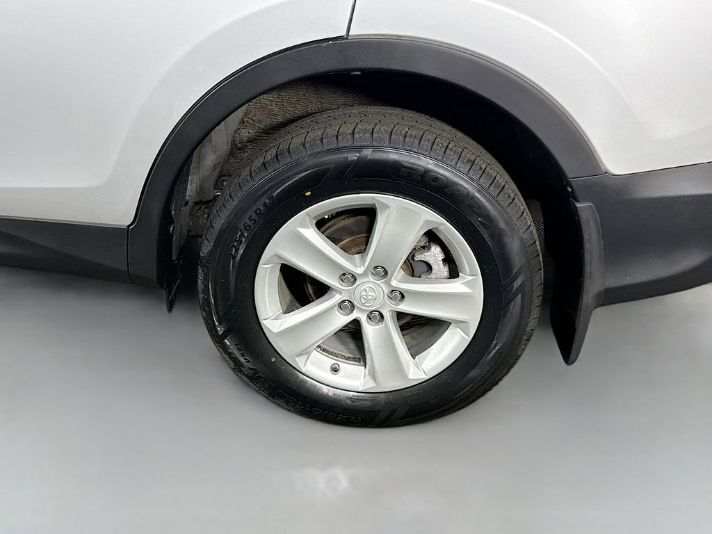 Used 2014 Toyota RAV4 XLE AWD/4WD image 33