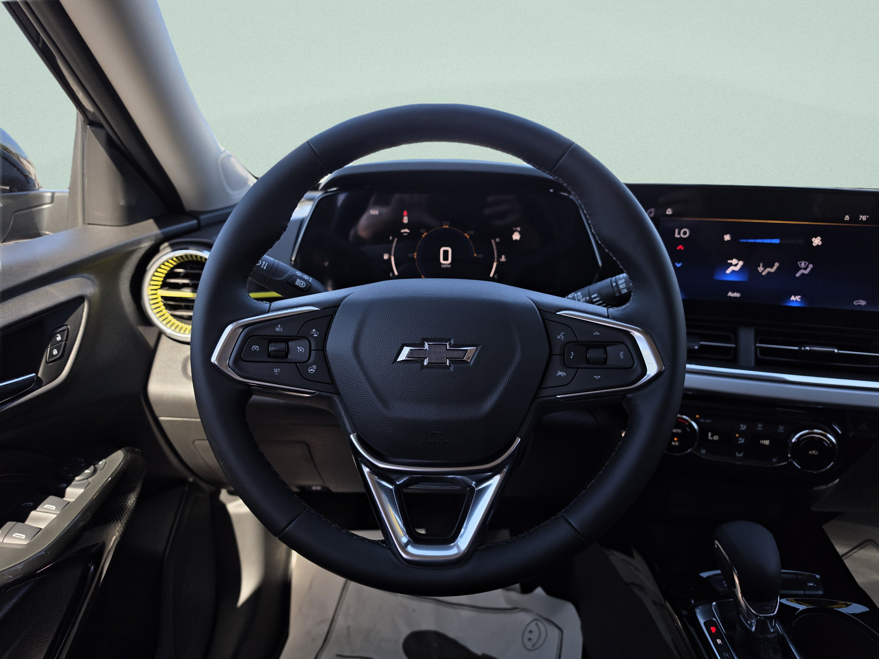 New 2026 Chevrolet Trax LT w/ Driver Confidence Package FWD image 19