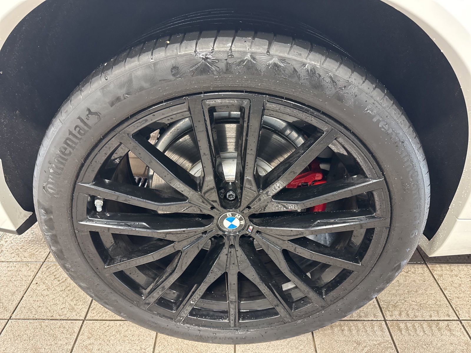 Used 2021 BMW X5 M50i w/ Executive Package image 12