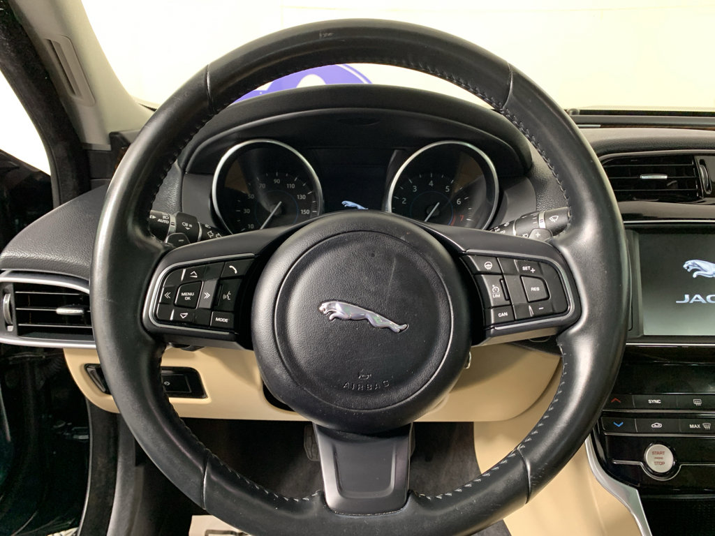 Used 2017 Jaguar XE Prestige image 22