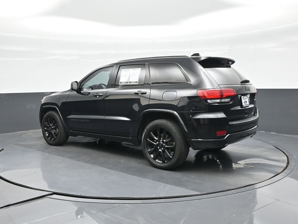 Used 2021 Jeep Grand Cherokee Laredo X image 4