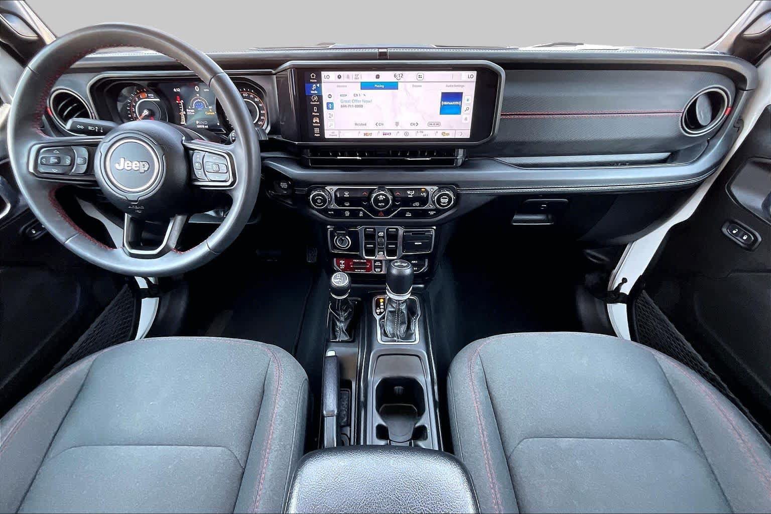 Used 2024 Jeep Wrangler Unlimited Rubicon AWD/4WD image 14