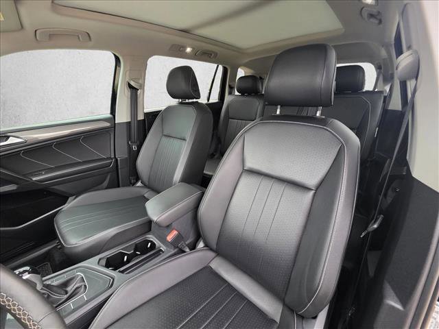 Used 2022 Volkswagen Tiguan SE image 8