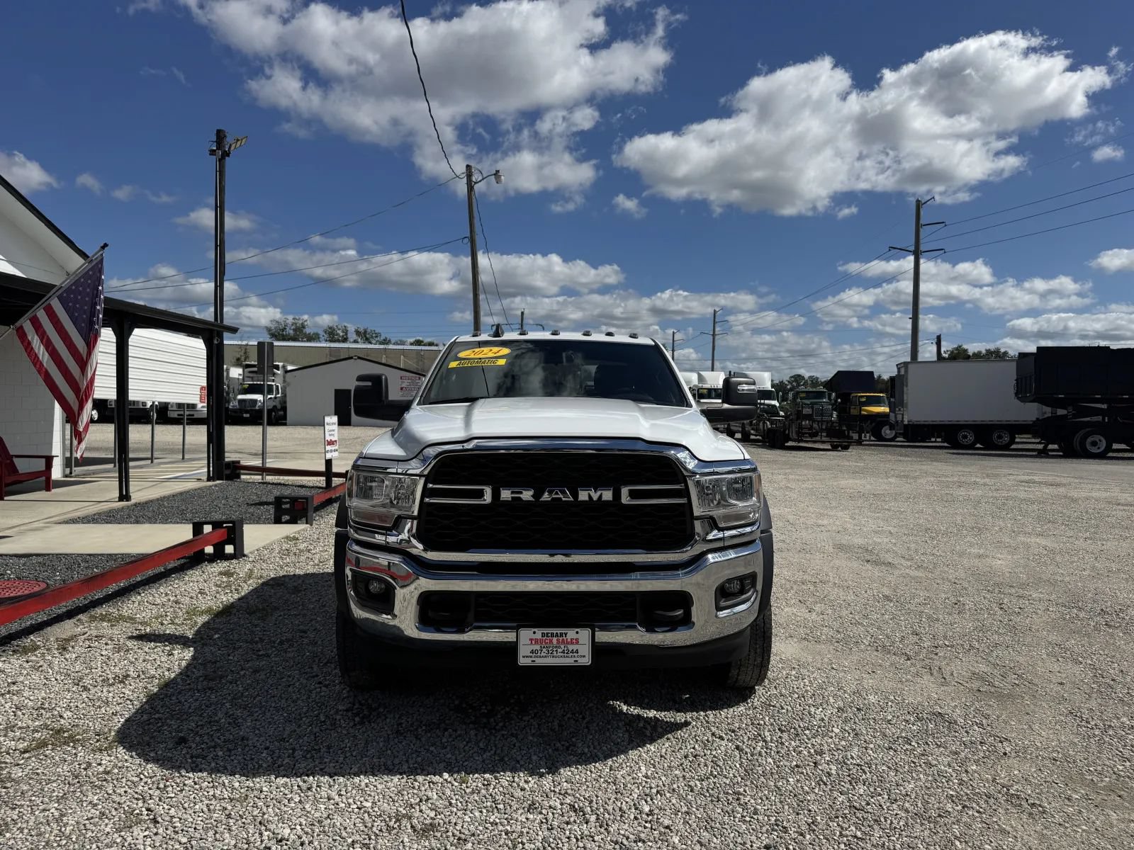 Used 2024 RAM 5500 Tradesman w/ Chrome Appearance Group AWD/4WD image 2