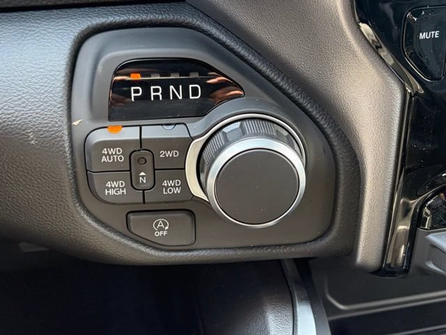 New 2026 RAM 1500 Big Horn AWD/4WD image 25