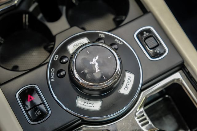Used 2017 Rolls-Royce Wraith RWD image 30