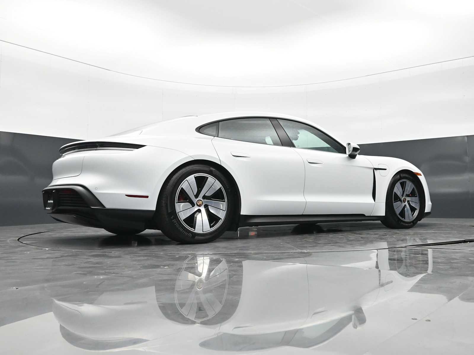 Used 2024 Porsche Taycan 4S AWD/4WD image 43
