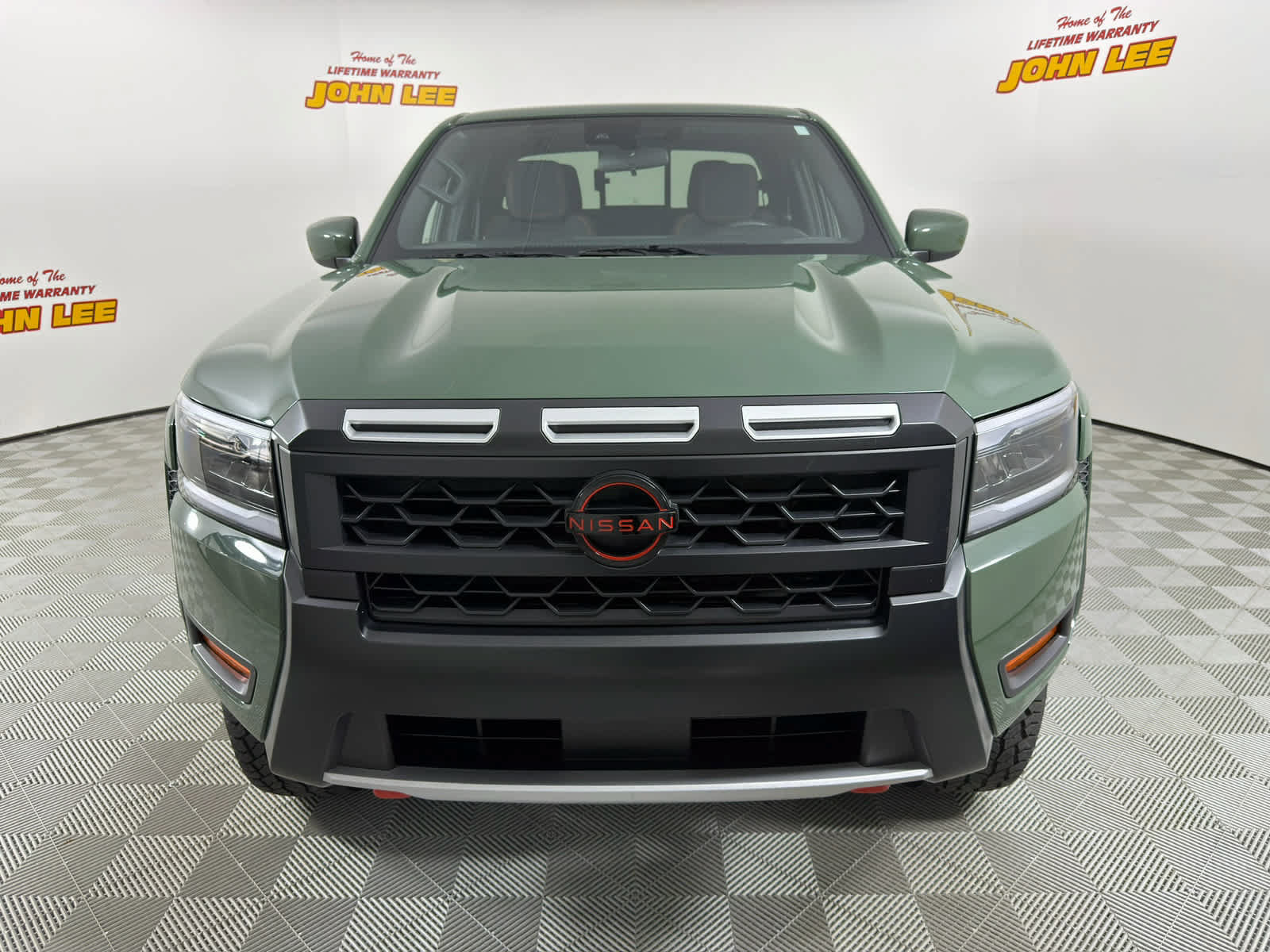 Used 2026 Nissan Frontier PRO-4X w/ Tow Package AWD/4WD image 8