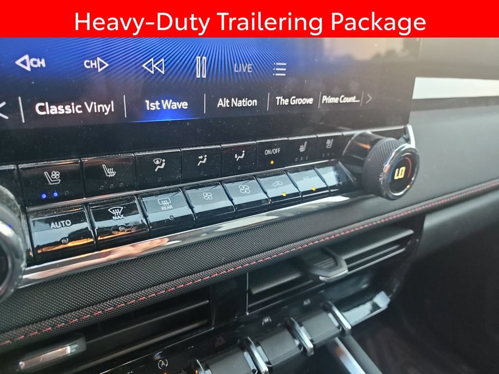 Used 2024 Chevrolet Colorado Z71 w/ Z71 Convenience Package 2 AWD/4WD image 11