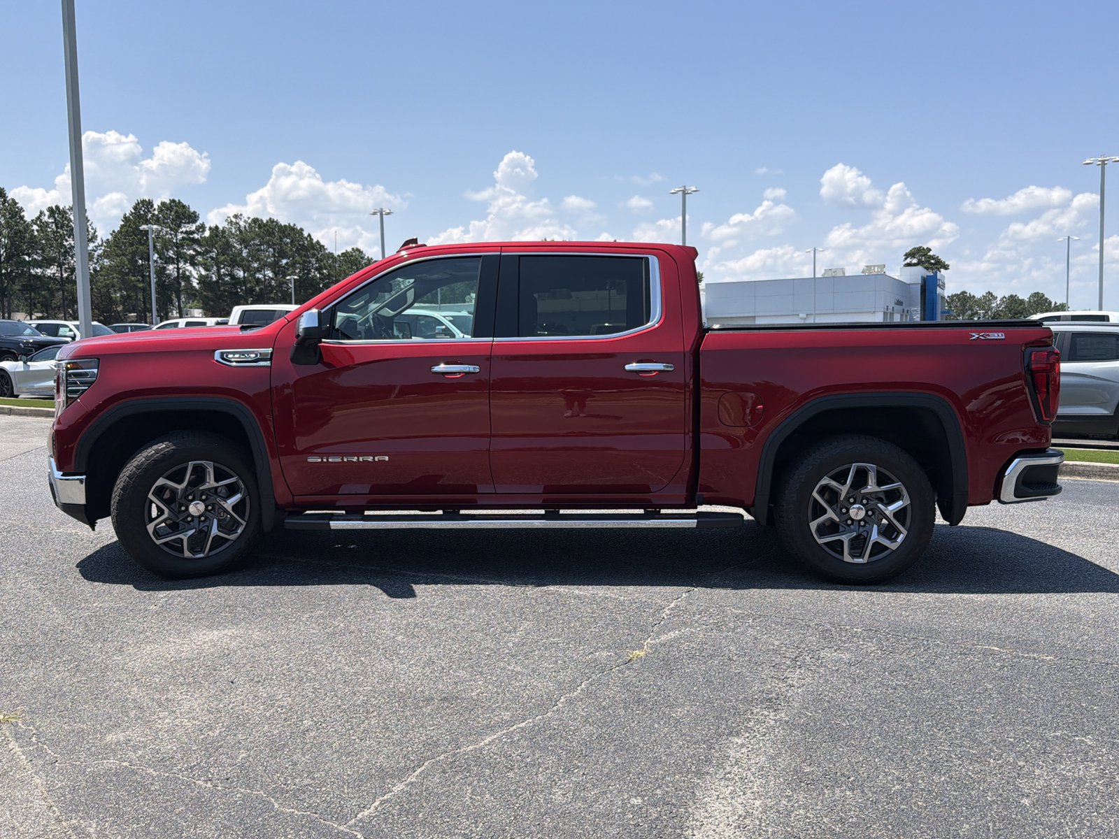 Used 2024 GMC Sierra 1500 SLT w/ SLT Premium Plus Package AWD/4WD image 8