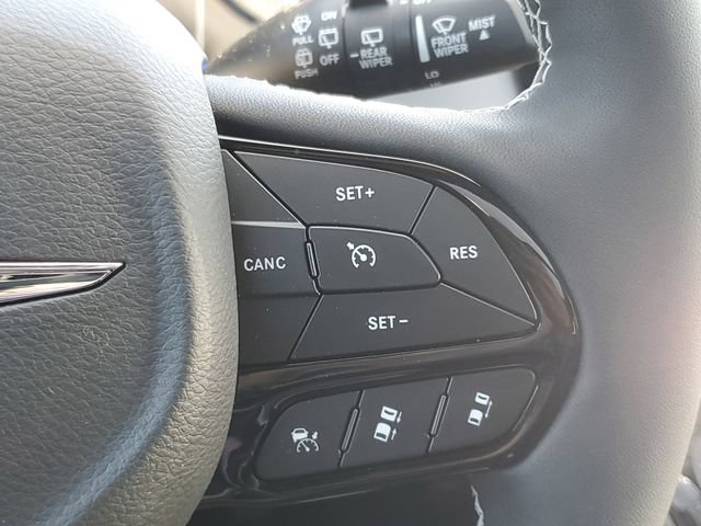 New 2026 Chrysler Pacifica Limited w/ S Appearance Package AWD/4WD image 24