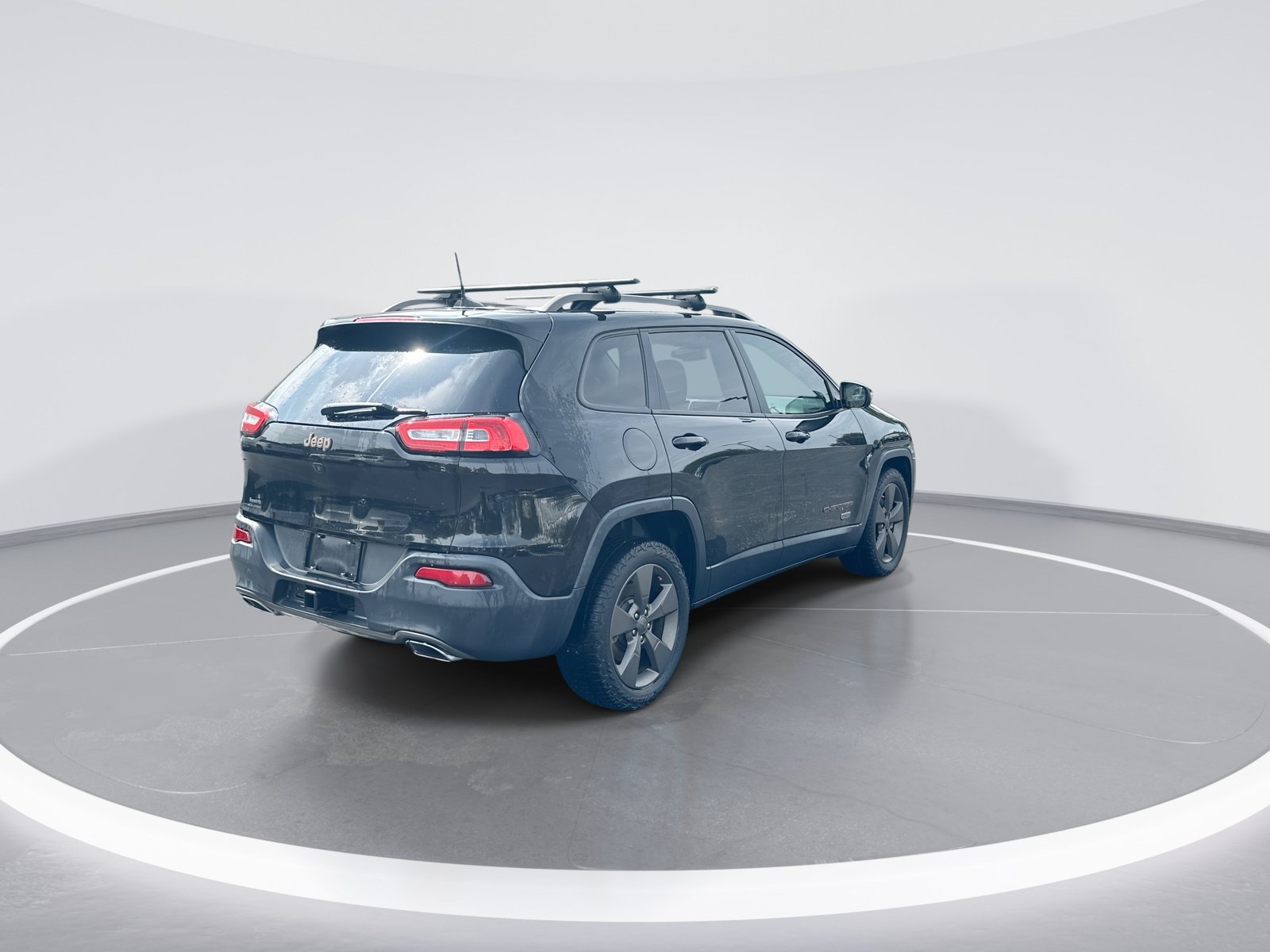 Used 2016 Jeep Cherokee 75th Anniversary FWD image 9