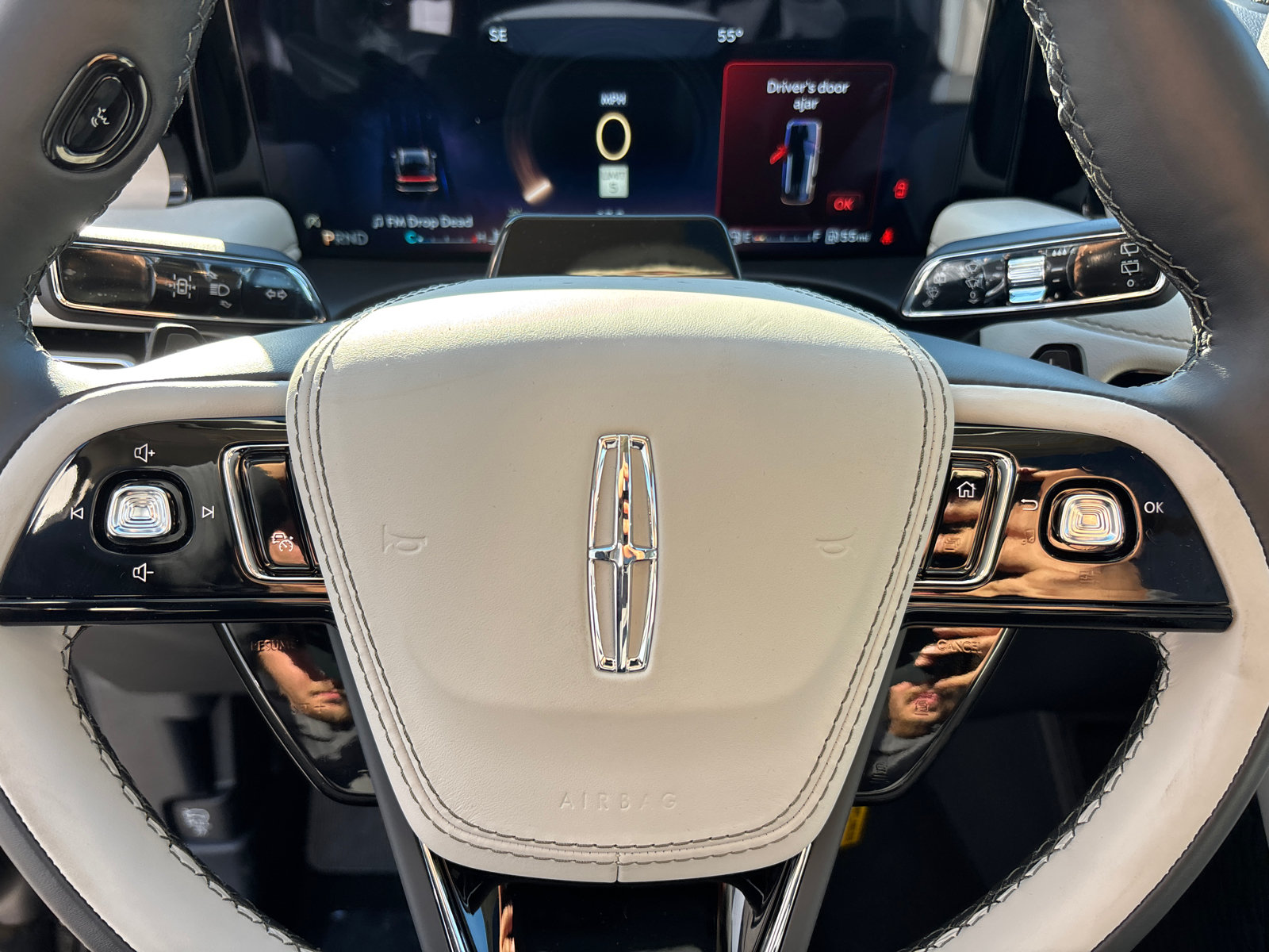 New 2026 Lincoln Aviator Reserve w/ Illumination Package AWD/4WD image 16