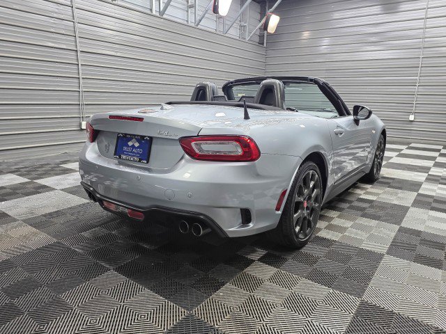 Used 2018 FIAT 124 Spider Abarth w/ Convenience Group RWD image 5