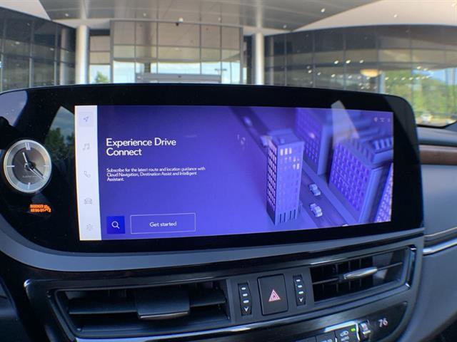 Certified 2025 Lexus ES 300h w/ Premium Package FWD image 18