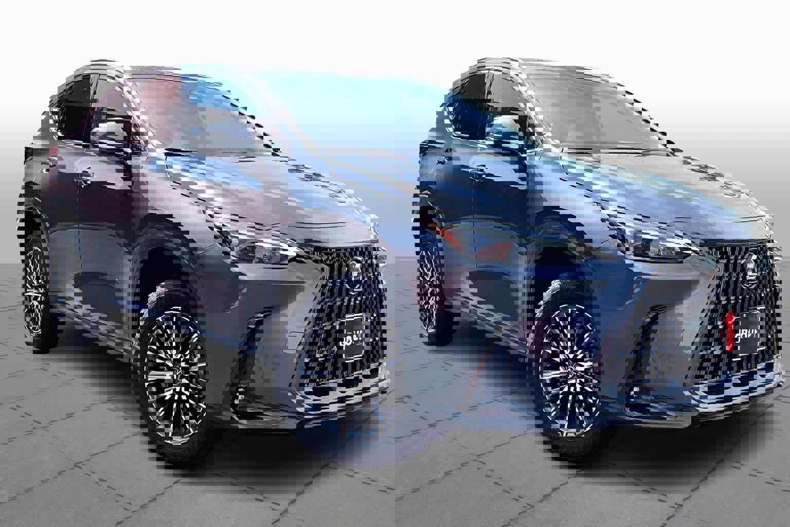 Used 2023 Lexus NX 350h AWD image 2