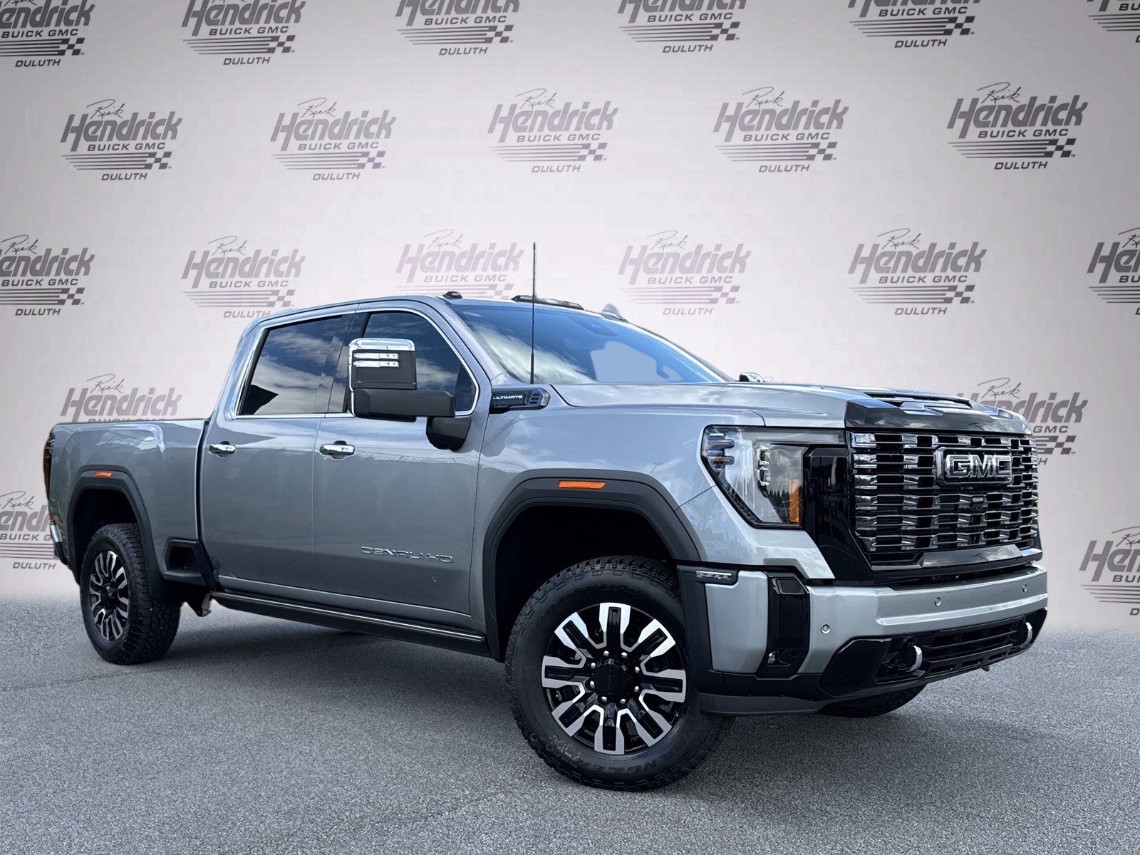 Used 2026 GMC Sierra 2500 Denali Ultimate AWD/4WD image 2