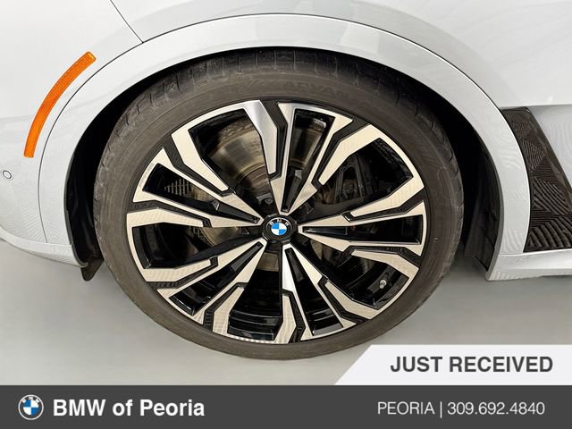 Used 2024 BMW X7 M60i w/ Executive Package image 33