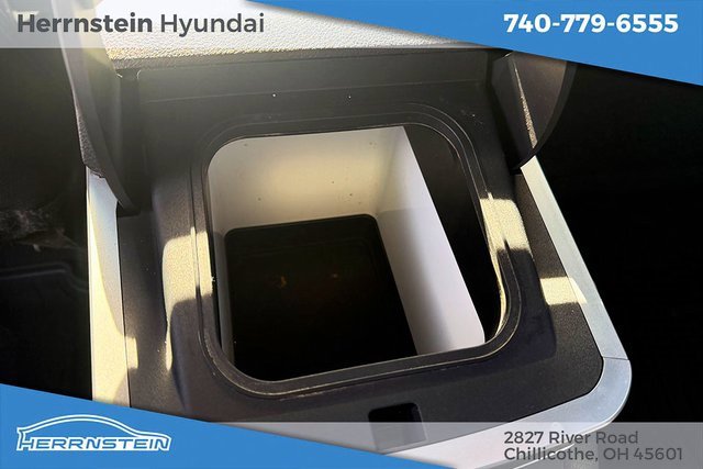 Used 2025 Toyota Sienna Platinum image 14