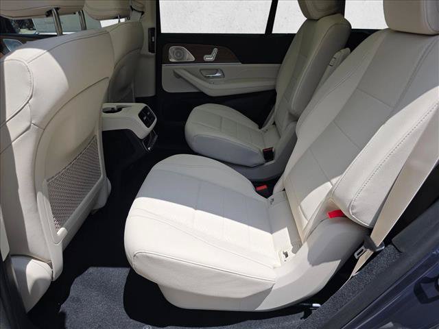 New 2026 Mercedes-Benz GLS 450 4MATIC image 16
