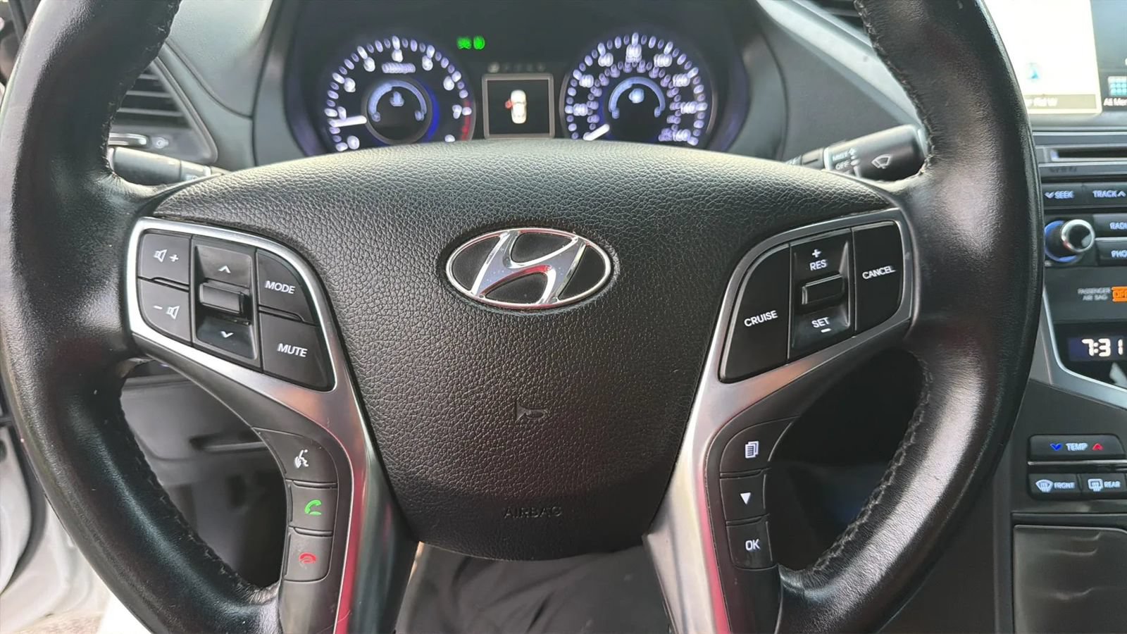 Used 2017 Hyundai Azera FWD image 24