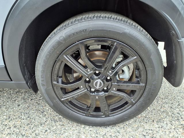 Used 2023 Nissan Kicks SV FWD image 19