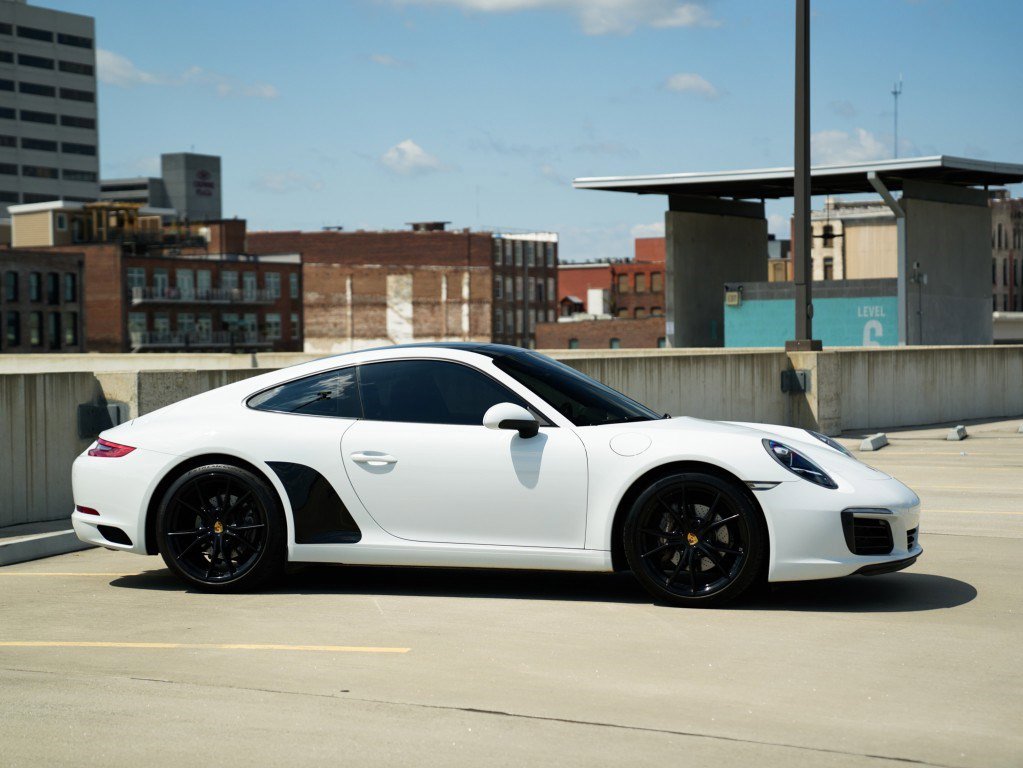 Used 2018 Porsche 911 Carrera image 3