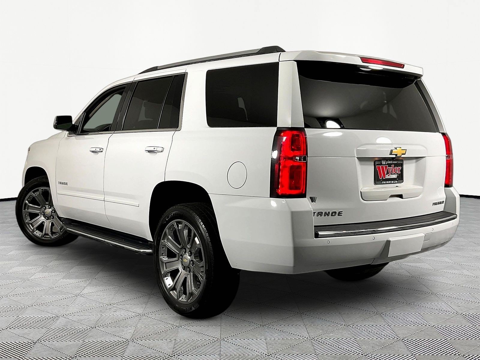 Used 2019 Chevrolet Tahoe Premier AWD/4WD image 4