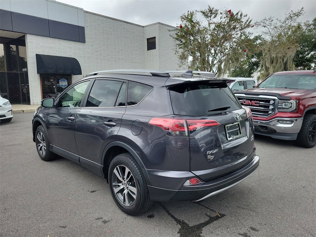 Used 2018 Toyota RAV4 XLE image 9