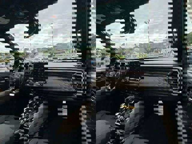 New 2026 GMC Canyon Denali w/ LPO, Denali Black Edition image 19