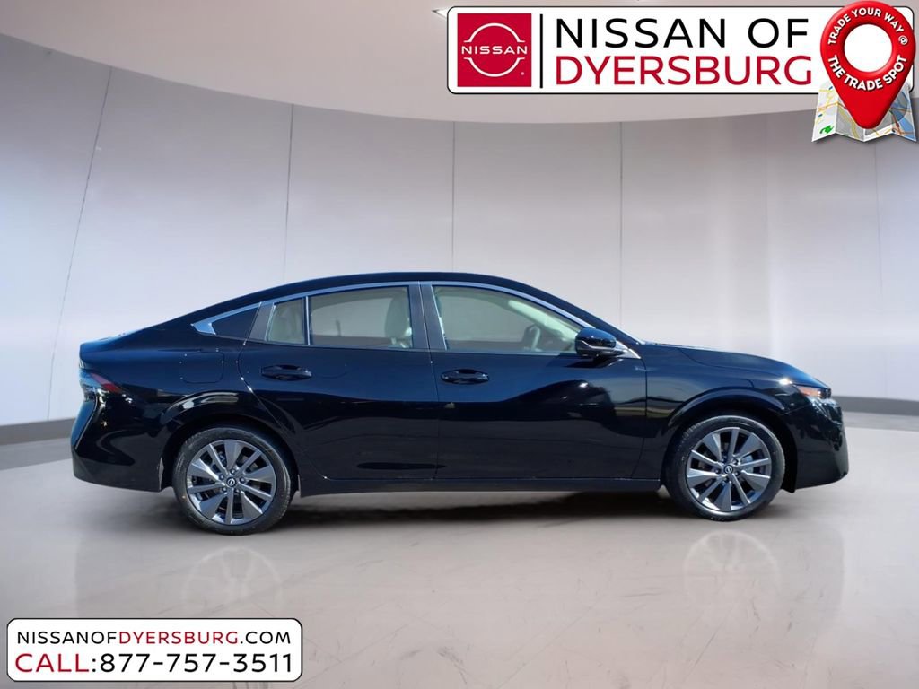 New 2026 Nissan Sentra SL FWD image 2