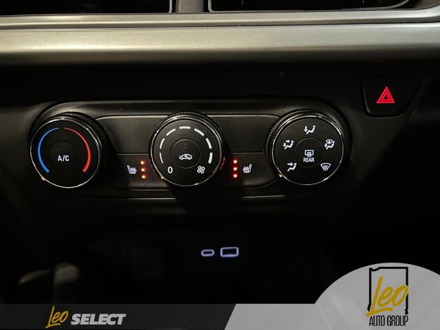 Used 2025 Chevrolet Trax LS w/ LS Convenience Package FWD image 11