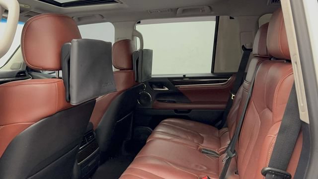 Used 2019 Lexus LX 570 4WD w/ Luxury Package image 25