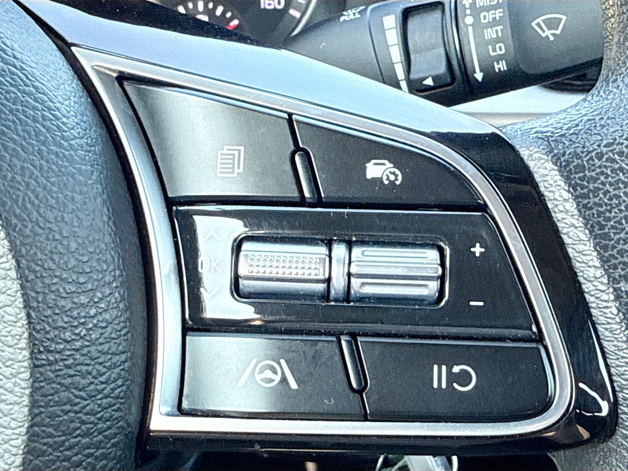 Used 2023 Kia Forte LXS image 36