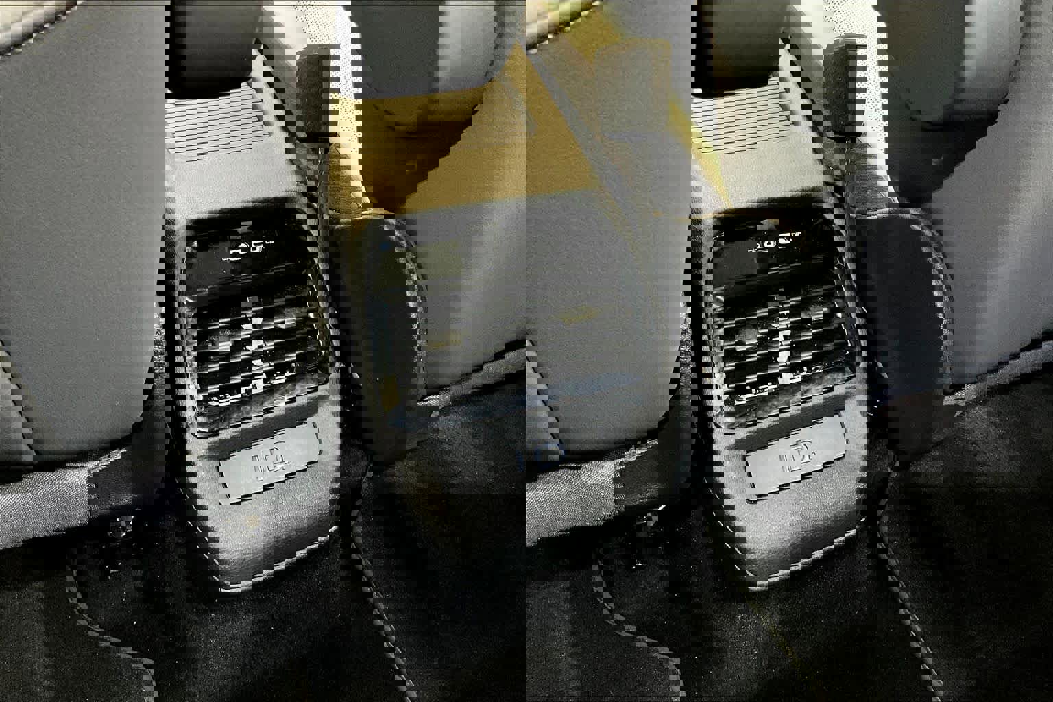 Used 2022 Volkswagen ID.4 Pro S image 37