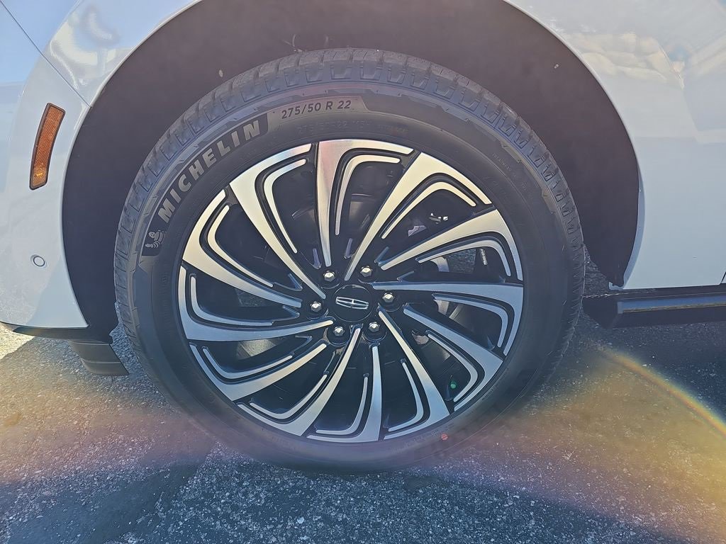 New 2025 Lincoln Navigator Black Label image 9