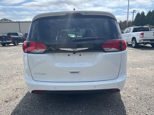 New 2026 Chrysler Voyager LX image 5