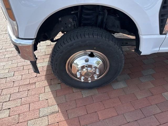 Used 2024 Ford F350 XL w/ XL Chrome Package image 2