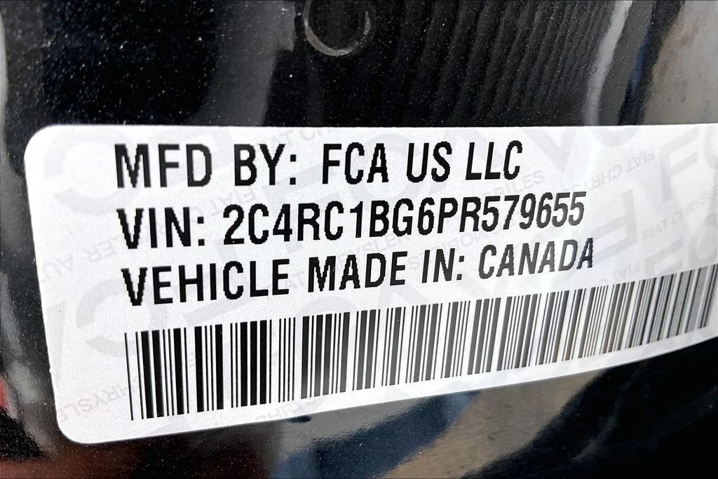 Used 2023 Chrysler Pacifica Touring-L FWD image 19