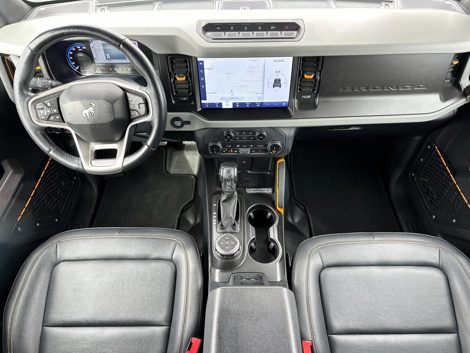 Used 2022 Ford Bronco Badlands image 14