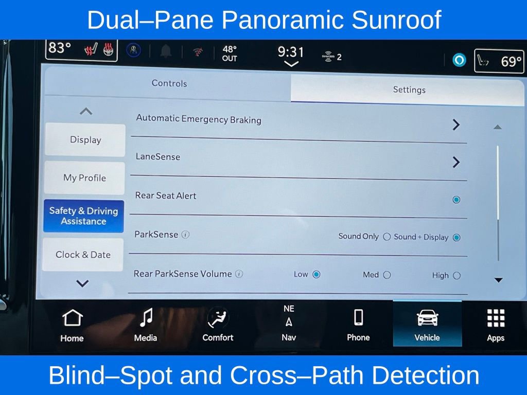New 2026 Chrysler Pacifica Limited w/ S Appearance Package image 7