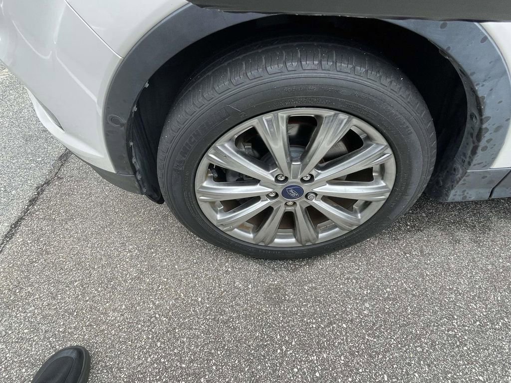 Used 2018 Ford Escape Titanium AWD/4WD image 6