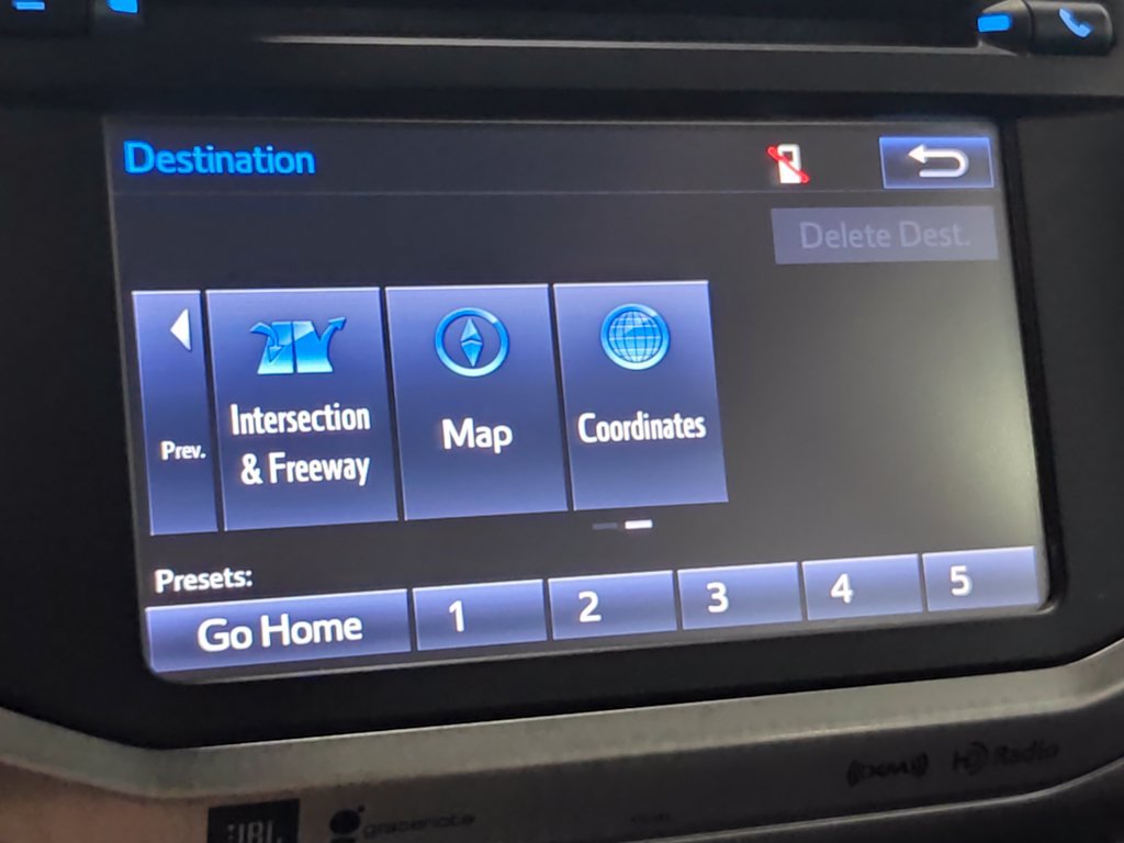 Used 2018 Toyota 4Runner Limited AWD/4WD image 36