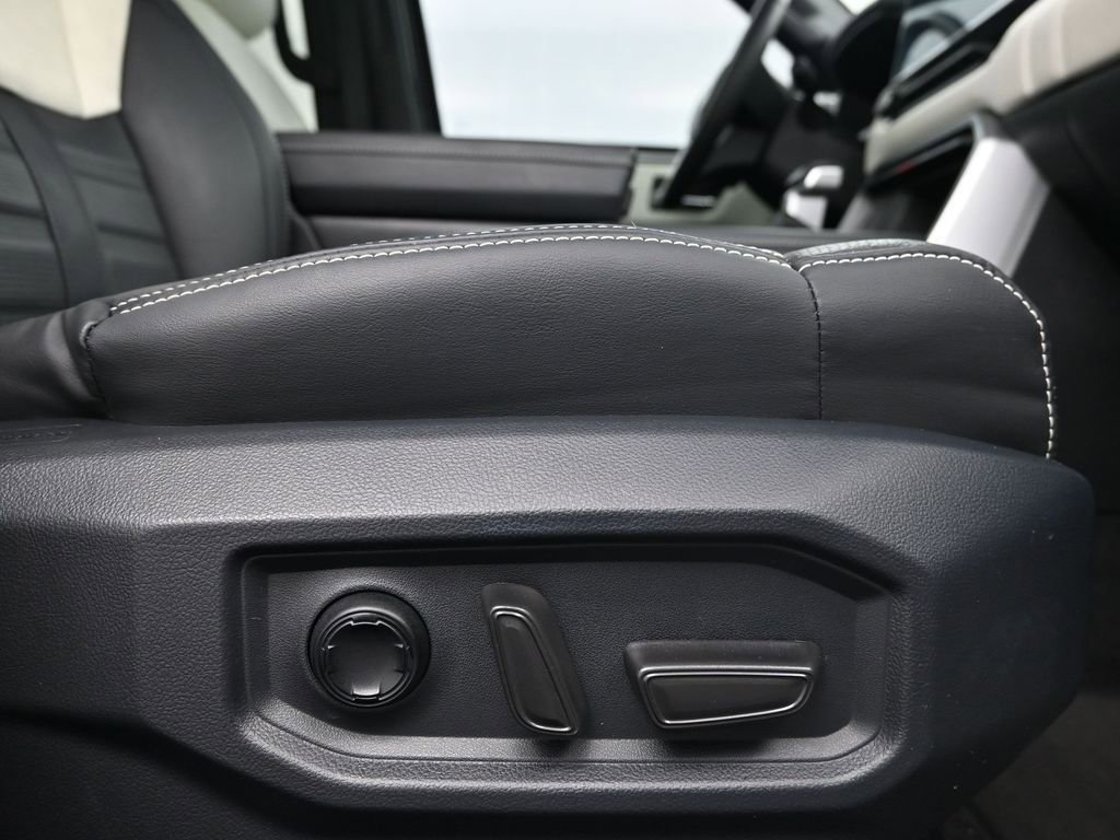 Used 2025 Toyota Sequoia Capstone image 14