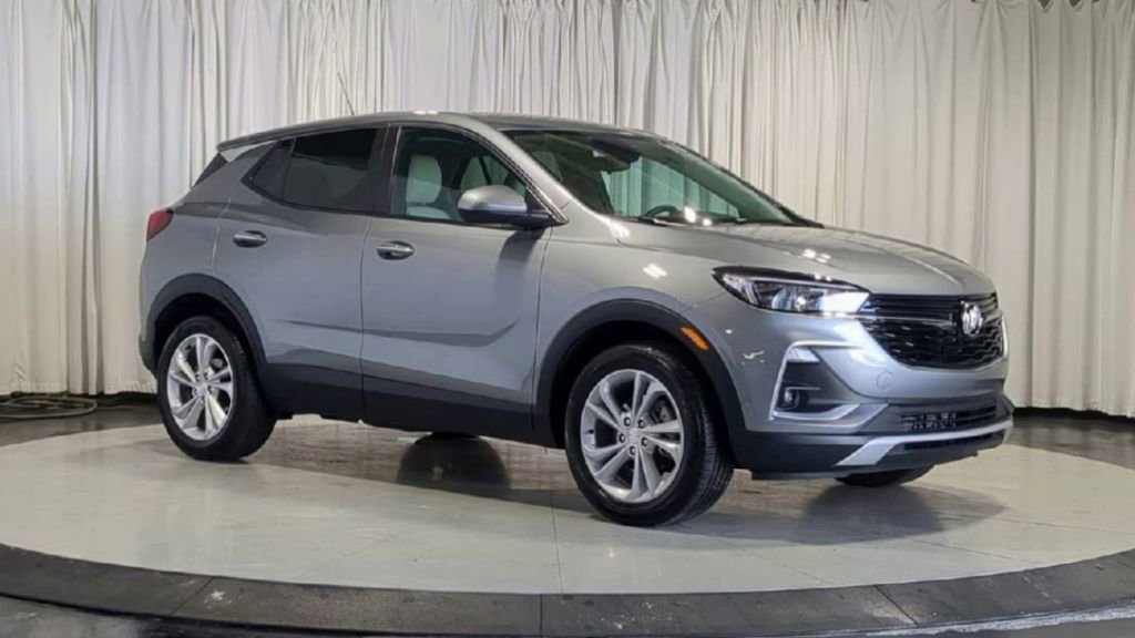 Used 2023 Buick Encore GX Preferred w/ Cold Weather Comfort Package image 2