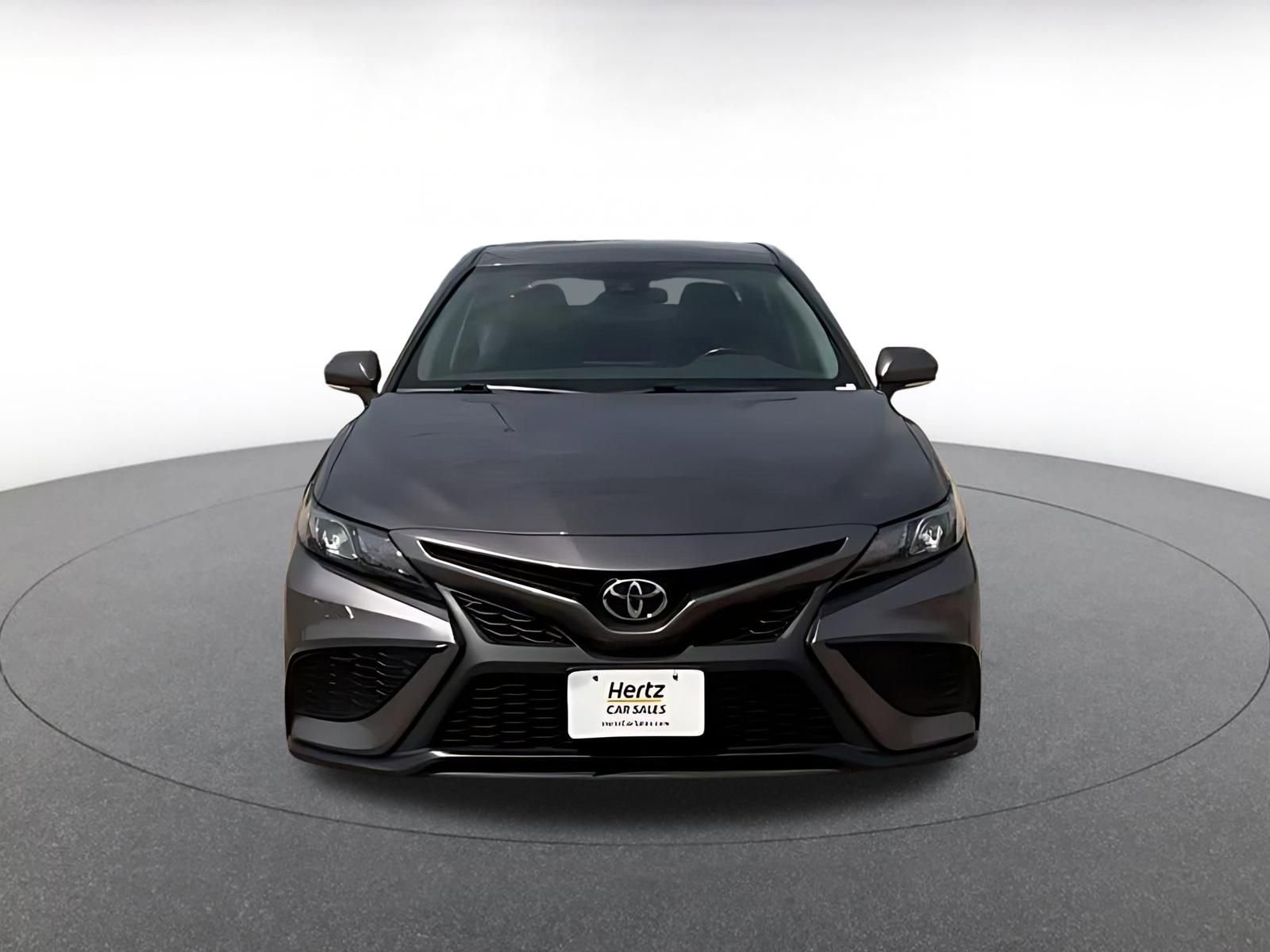 Used 2024 Toyota Camry SE FWD image 4