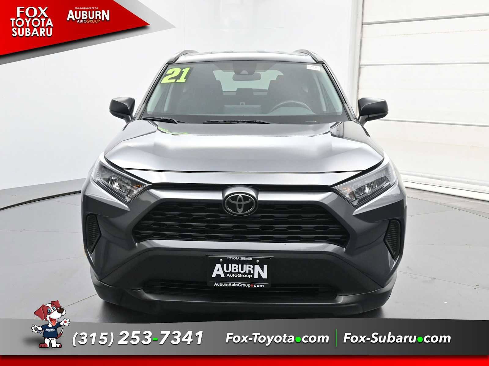 Used 2021 Toyota RAV4 LE AWD/4WD image 3