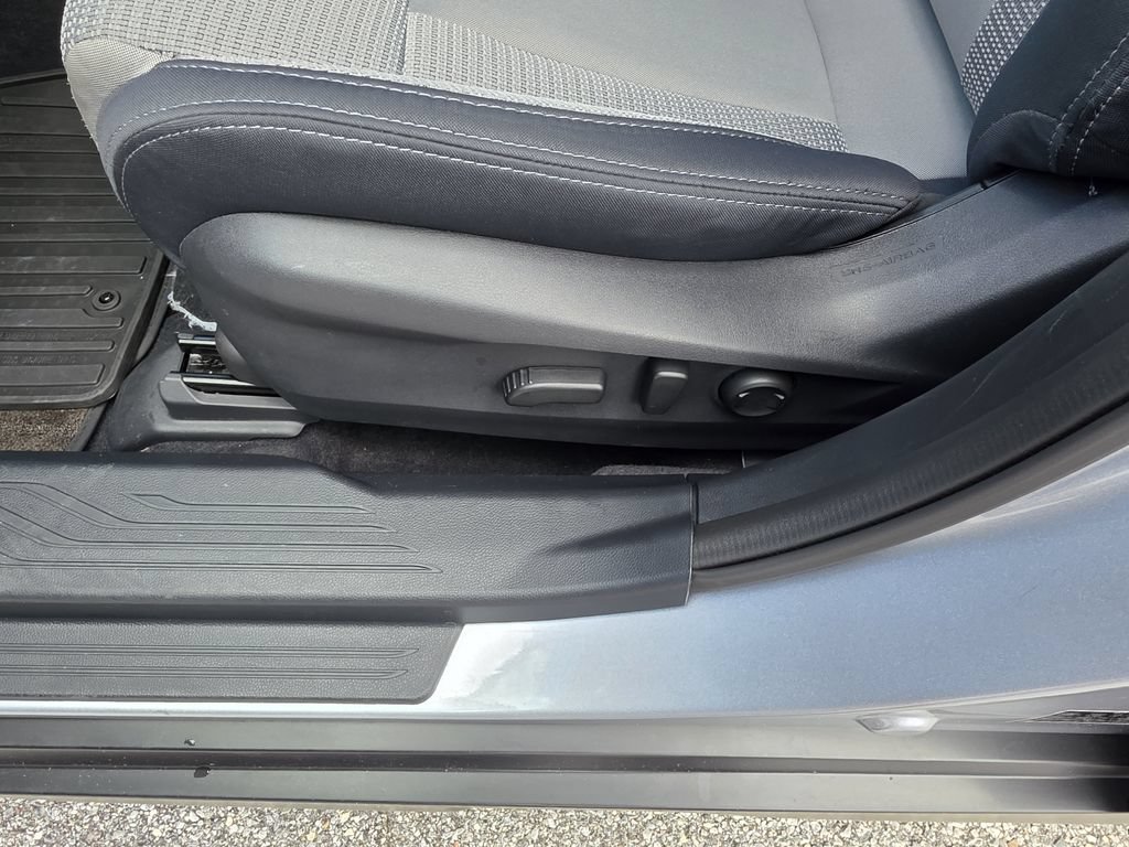 Used 2025 Subaru Outback Premium w/ Popular Package #1A AWD/4WD image 18