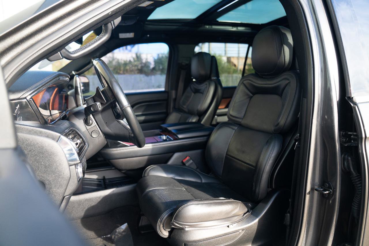 Used 2018 Lincoln Navigator Reserve w/ Technology Package image 25